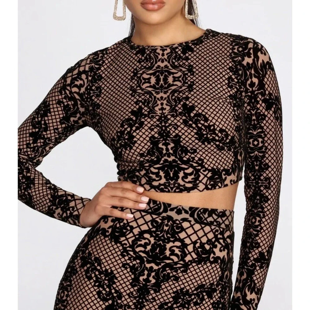 Windsor‎ Major Style Status Crop Top Size L ?? Y2K Style